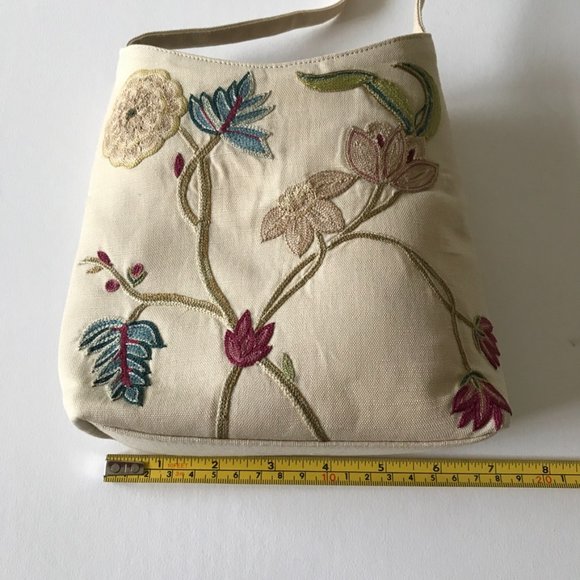 Special Occassion Beautiful Embroidered Handbag NWOT - Picture 9 of 11